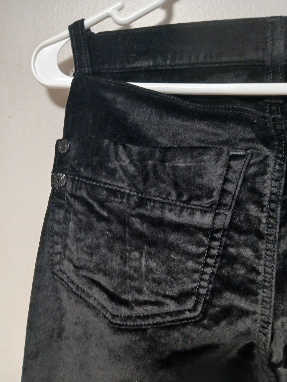 Rock & Republic Black Velvet Skinny Jeans - Picture 6 of 11